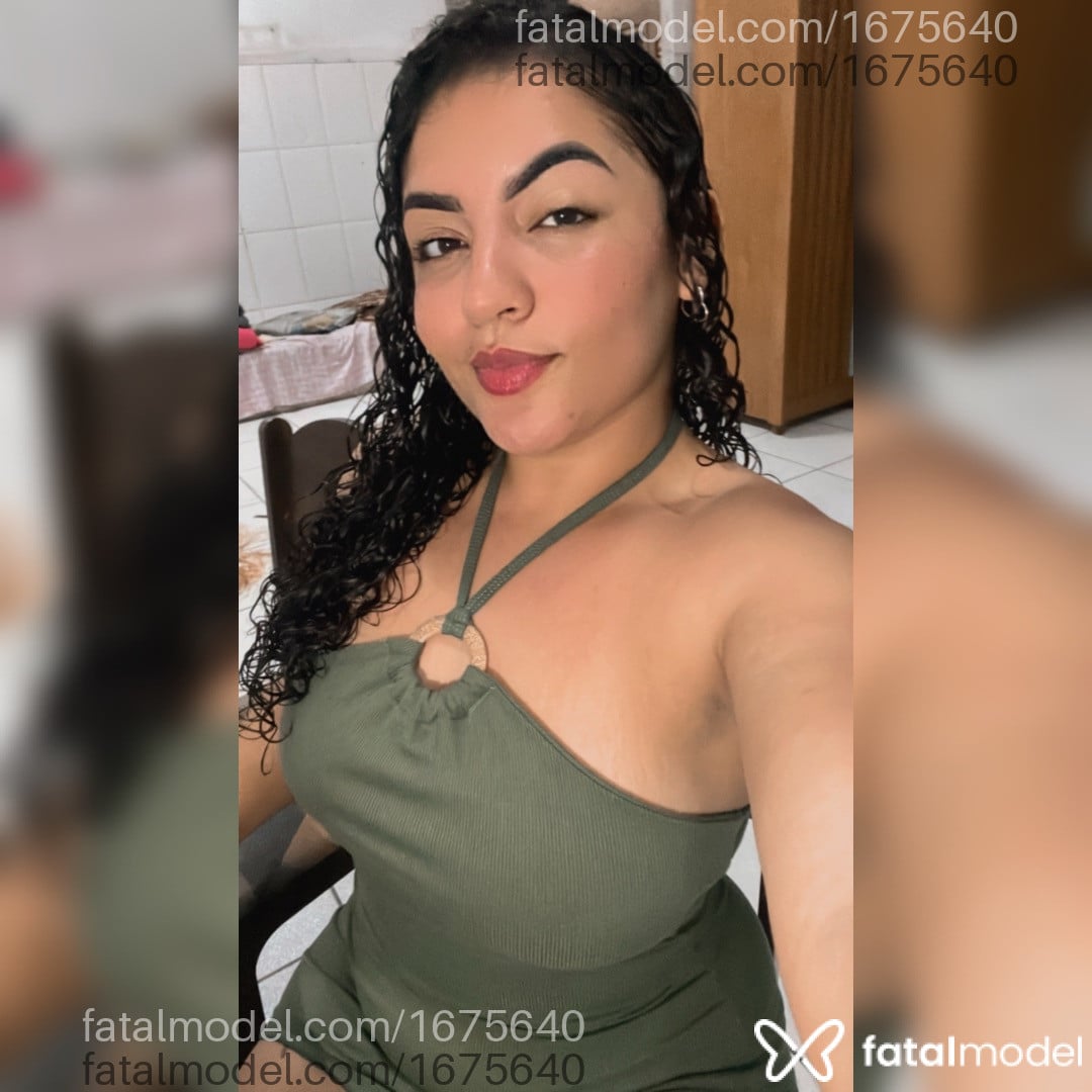 Acompanhante mulher com cabelo castanho de olhos castanhos - Keity Acompanhante mulher com cabelo castanho de olhos castanhos - Keity