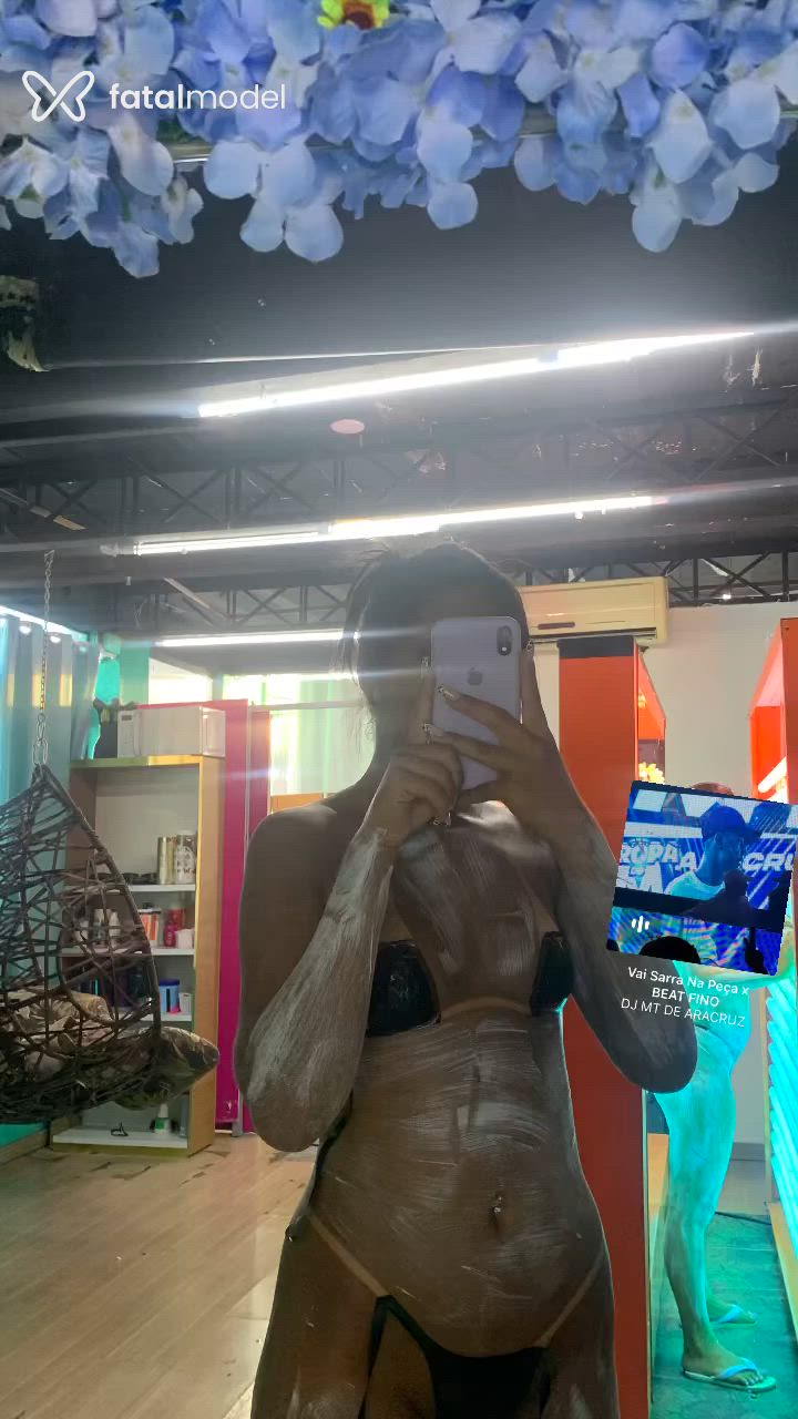 Acompanhante mulher morena (o) de olhos castanhos - Yasmin Acompanhante mulher morena (o) de olhos castanhos - Yasmin