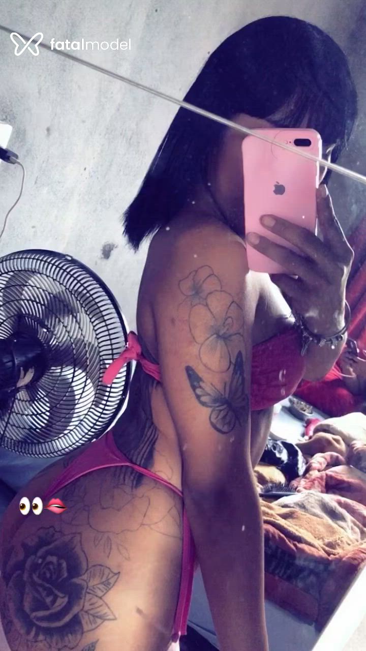 Acompanhante mulher trans morena (o) de olhos castanhos - Myrella Acompanhante mulher trans morena (o) de olhos castanhos - Myrella