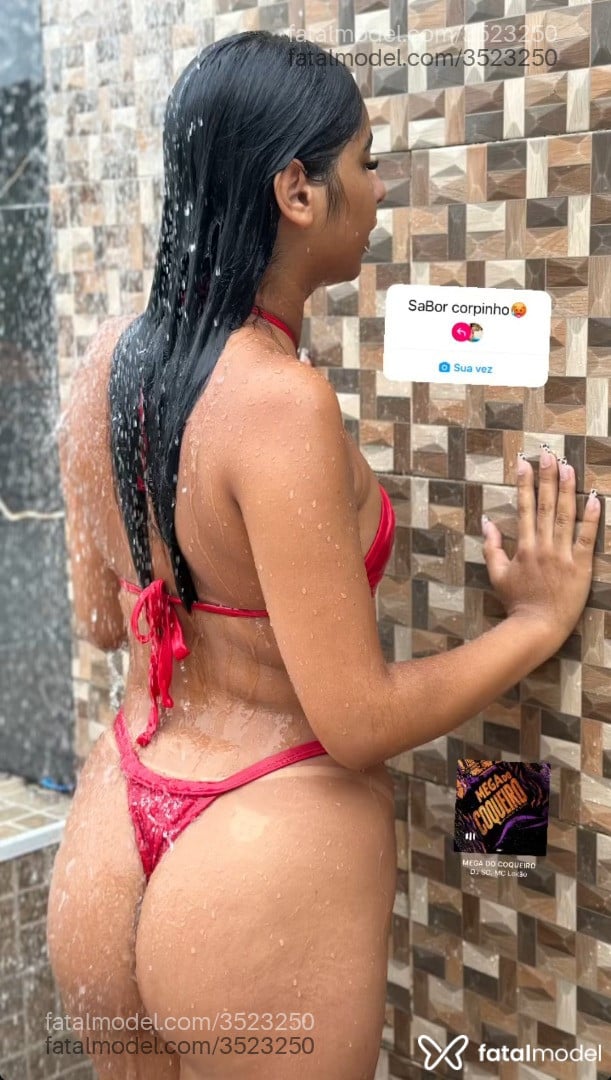 Acompanhante mulher morena (o) de olhos castanhos - Yasmin Acompanhante mulher morena (o) de olhos castanhos - Yasmin