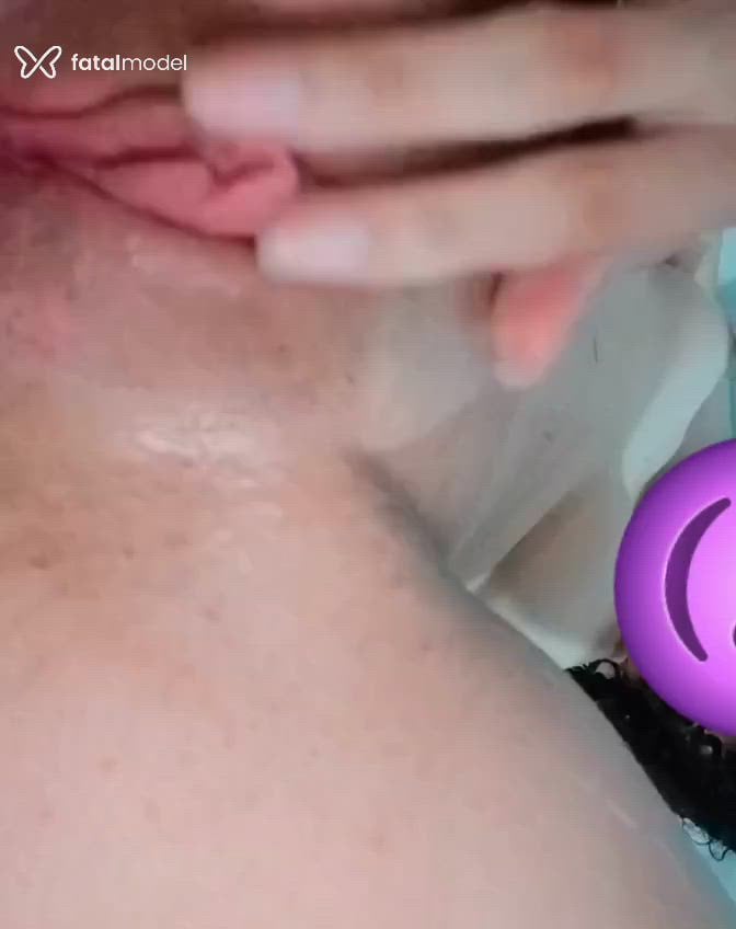 Acompanhante mulher morena (o) de olhos castanhos - Melissa