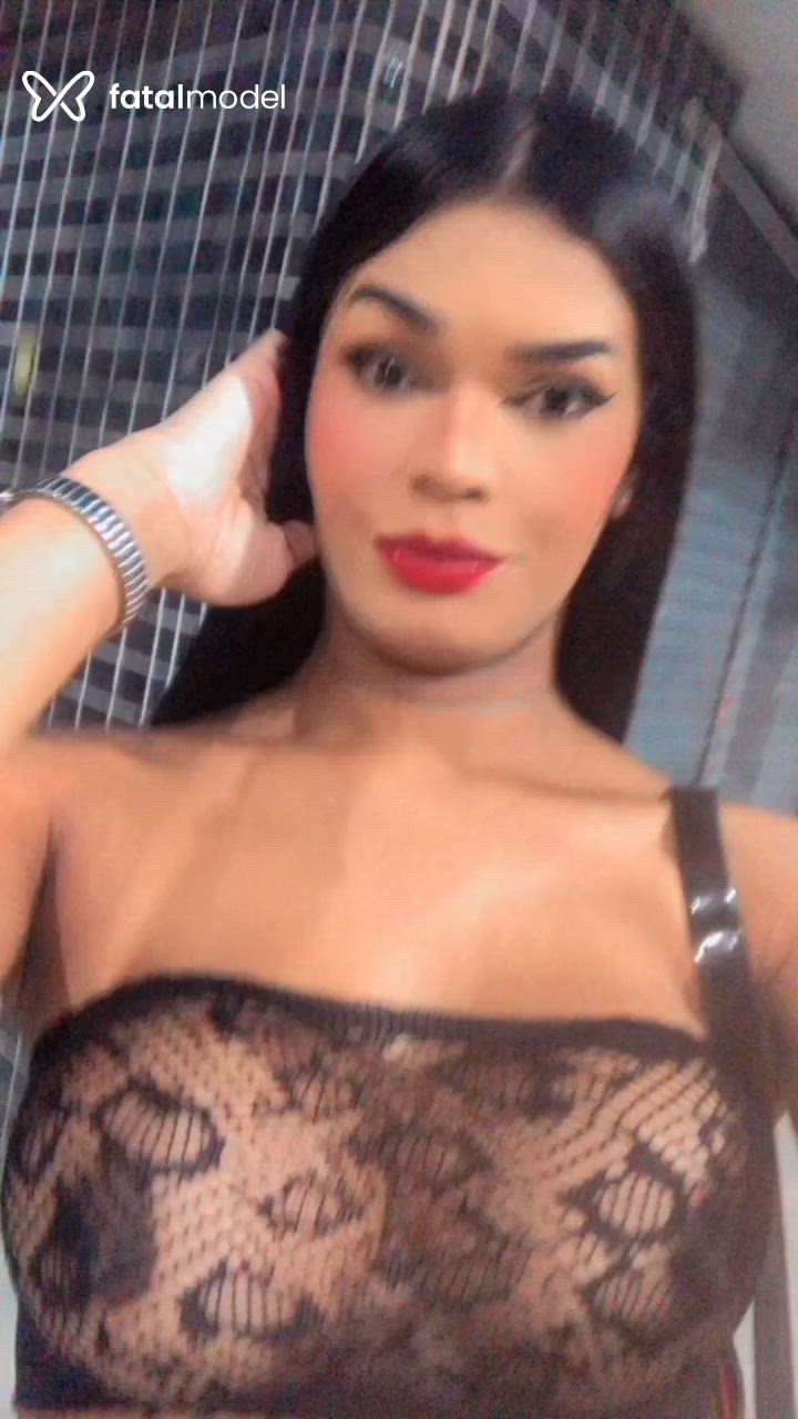 Acompanhante mulher trans morena (o) de olhos pretos - Mayker Acompanhante mulher trans morena (o) de olhos pretos - Mayker