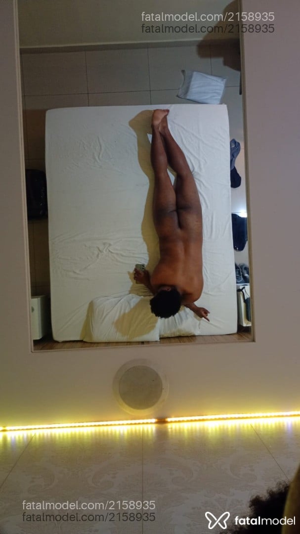 Acompanhante homem morena (o) de olhos castanhos - Rabudogp