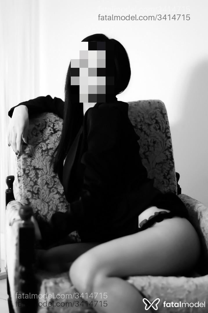 Acompanhante mulher morena (o) de olhos castanhos - Rebeca Romão