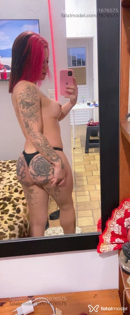 Acompanhante mulher trans morena (o) de olhos castanhos - Juliana