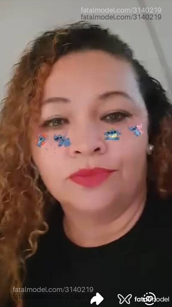 Acompanhante mulher morena (o) de olhos pretos - érica