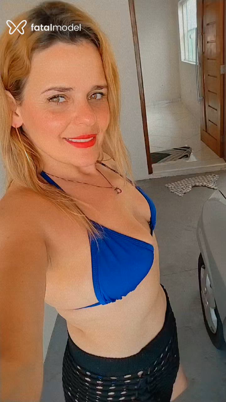 Acompanhante mulher loira (o) de olhos mel - Bruna Becker