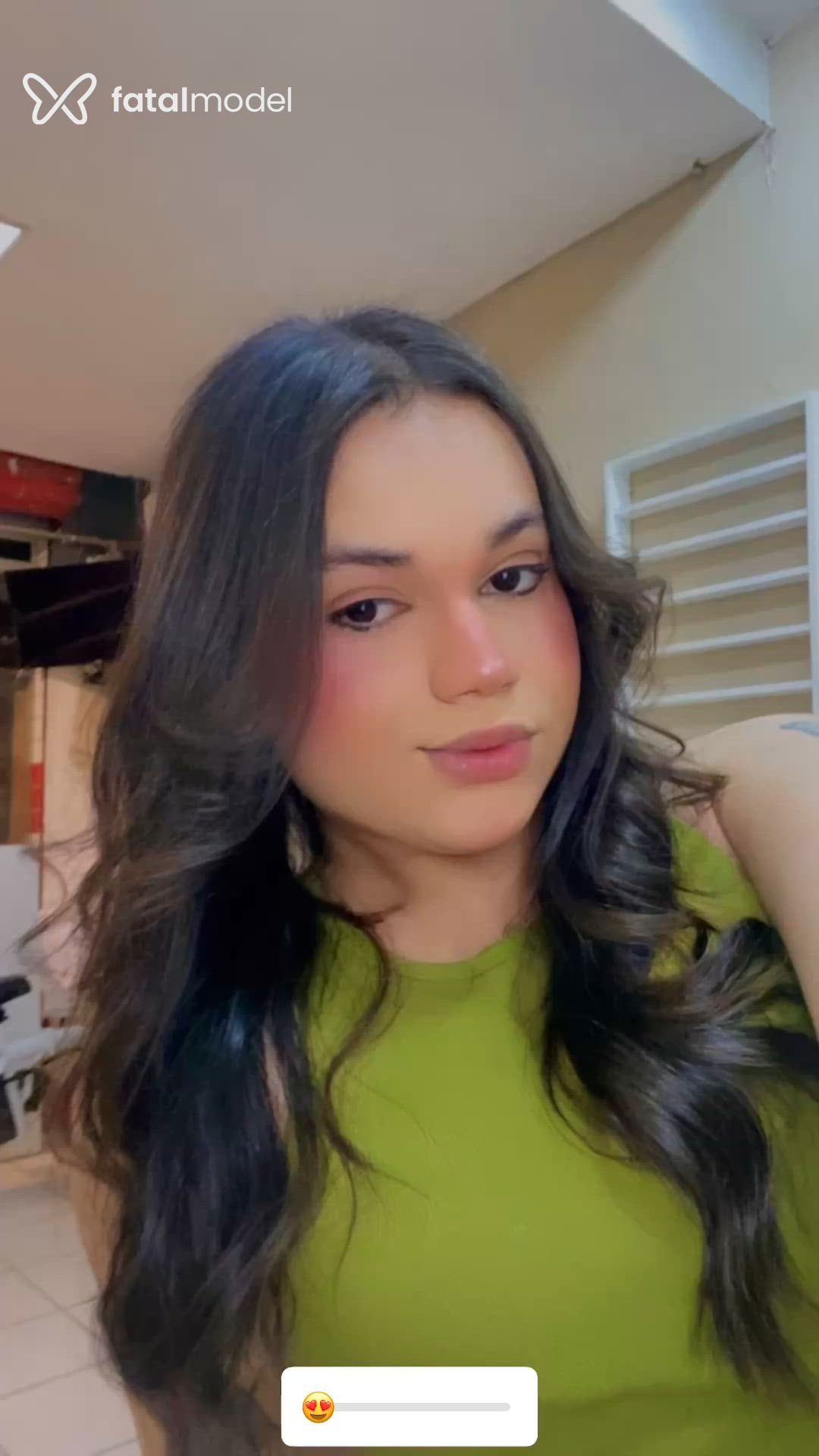 Acompanhante mulher trans morena (o) de olhos castanhos - Anne Linhares