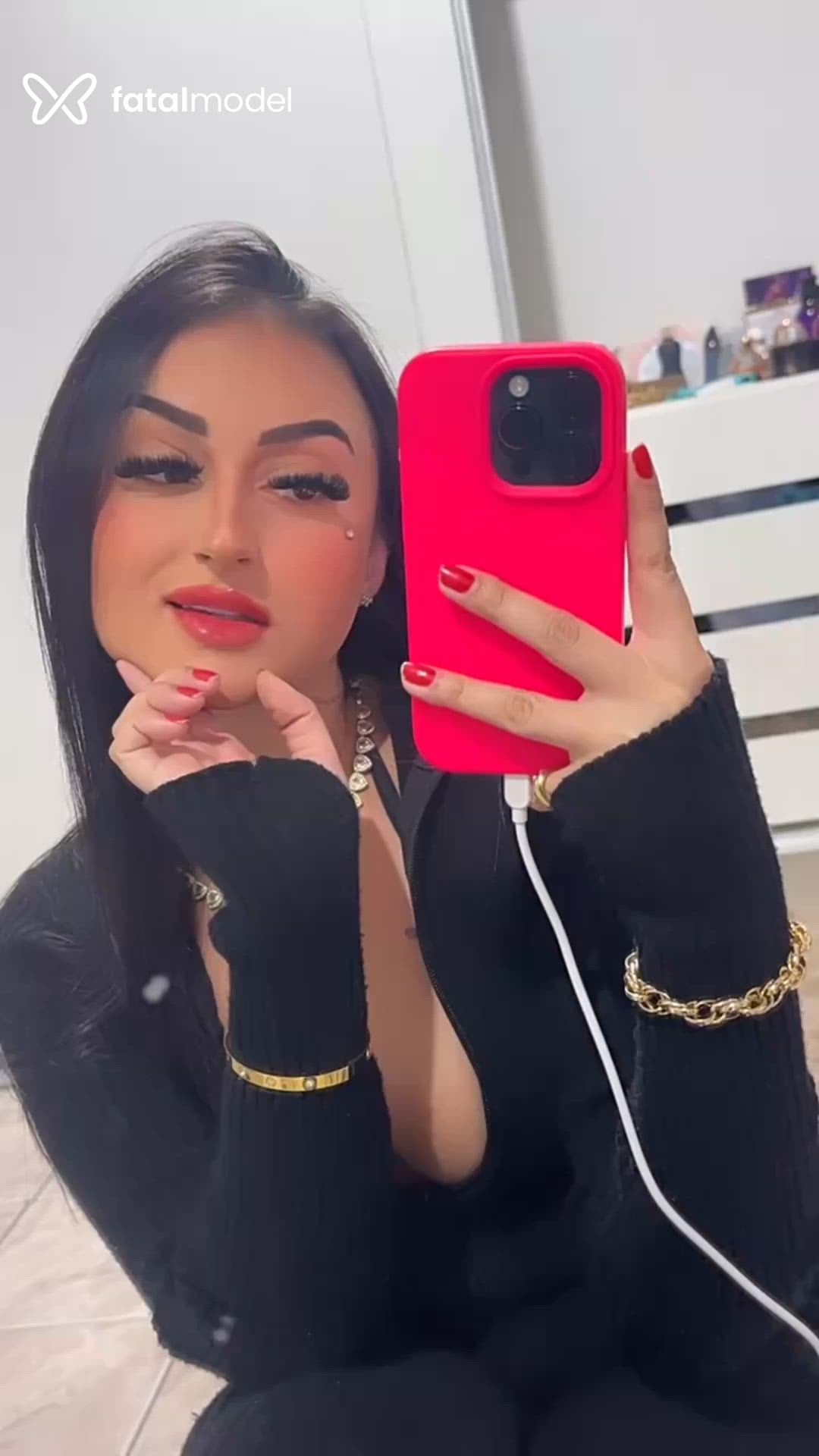 Acompanhante mulher morena (o) de olhos castanhos - Aylla
