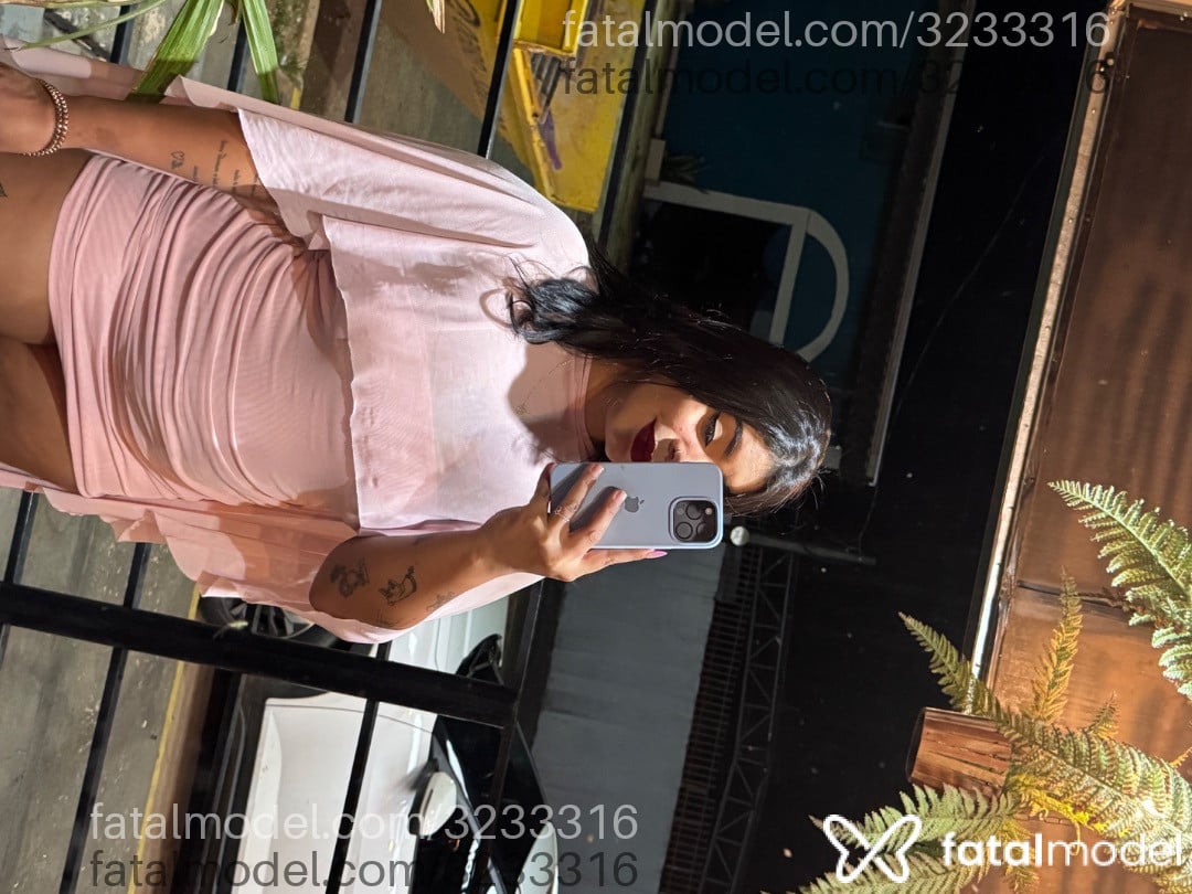 Acompanhante mulher morena (o) de olhos castanhos - Bruna