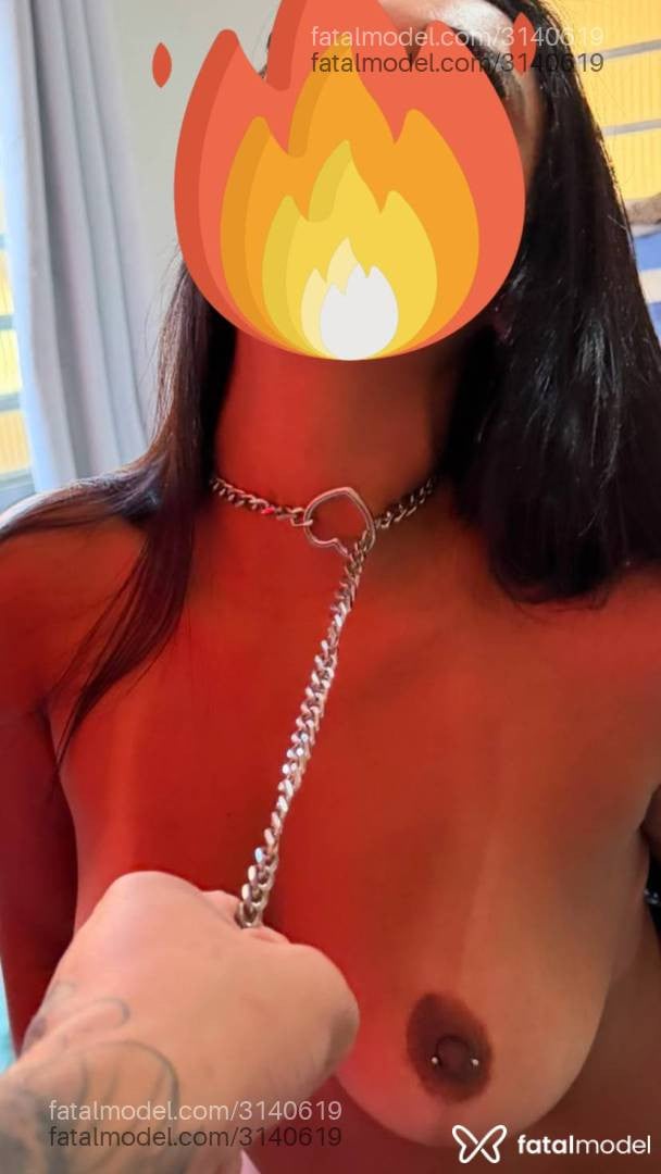 Acompanhante mulher morena (o) de olhos castanhos - Brenda