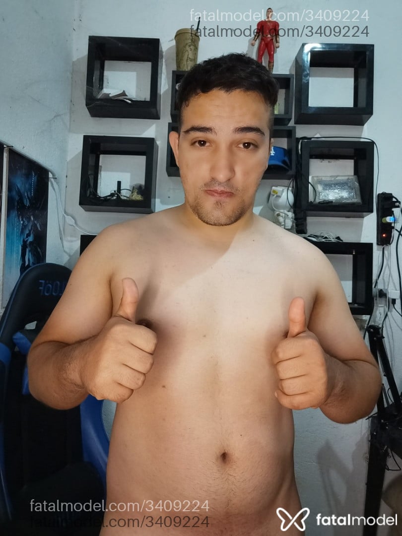 Acompanhante homem com cabelo castanho de olhos castanhos - Lucas