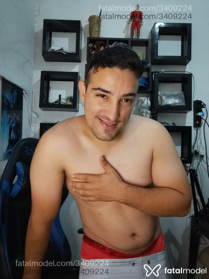 Acompanhante homem com cabelo castanho de olhos castanhos - Lucas