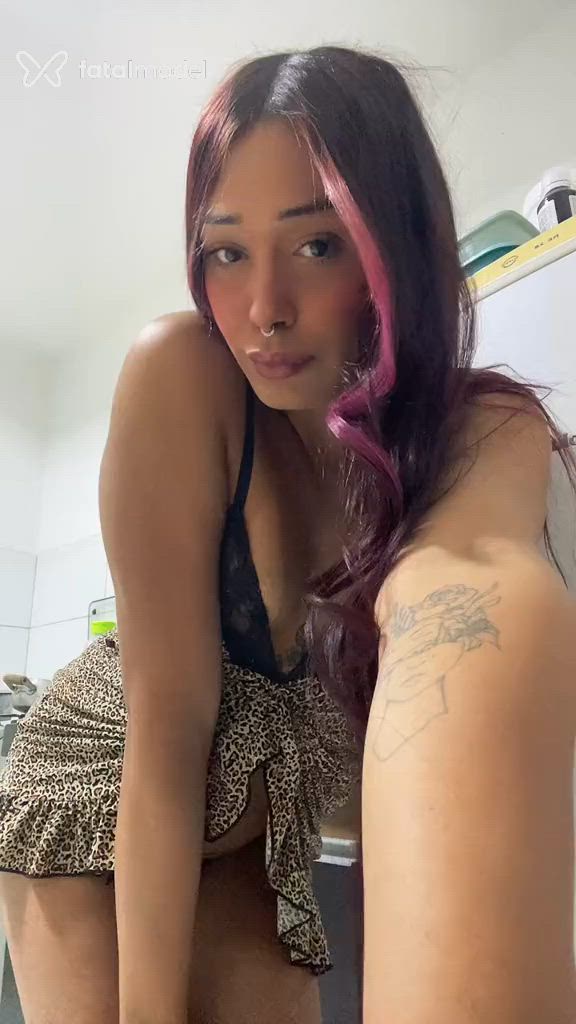 Acompanhante mulher trans morena (o) de olhos pretos - Rafaela Alves