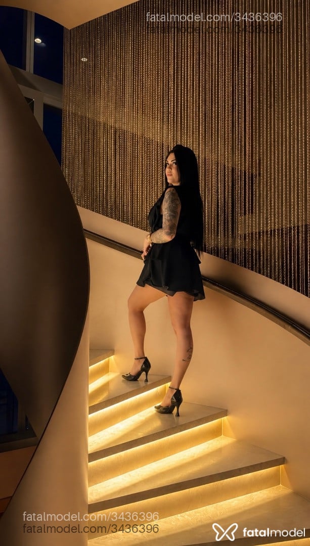 Acompanhante mulher morena (o) de olhos castanhos - Lara Mendes