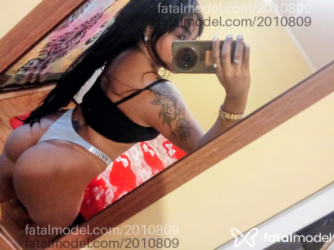Acompanhante mulher morena (o) de olhos castanhos - Luamorenay