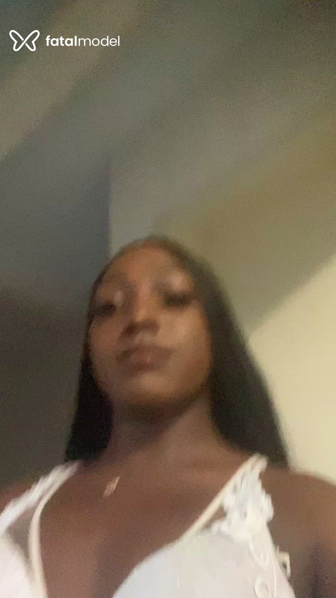 Acompanhante mulher trans morena (o) de olhos pretos - Yamalb Acompanhante mulher trans morena (o) de olhos pretos - Yamalb