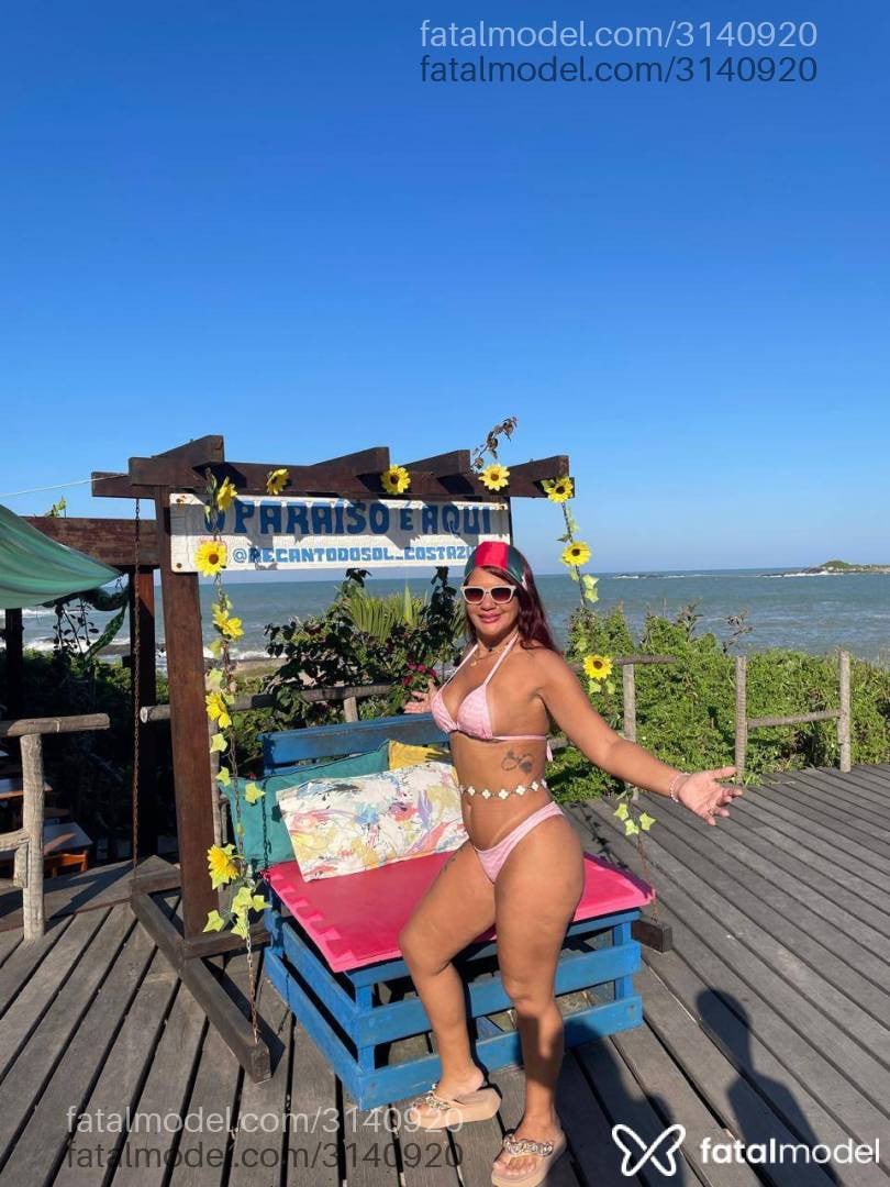 Acompanhante mulher ruiva (o) de olhos castanhos em Rio das Ostras - Cacau