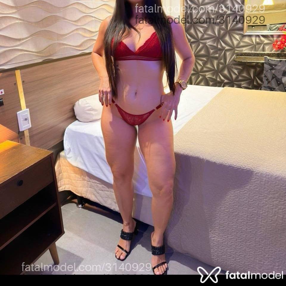 Acompanhante mulher morena (o) de olhos pretos em Realeza - Nicolle