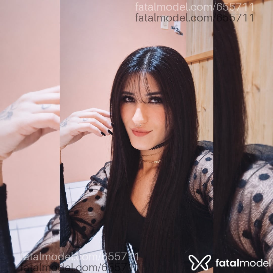 Acompanhante mulher trans morena (o) de olhos castanhos - Letícia