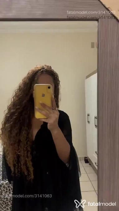 Acompanhante mulher com cabelo castanho de olhos castanhos - Isadora Acompanhante mulher com cabelo castanho de olhos castanhos - Isadora