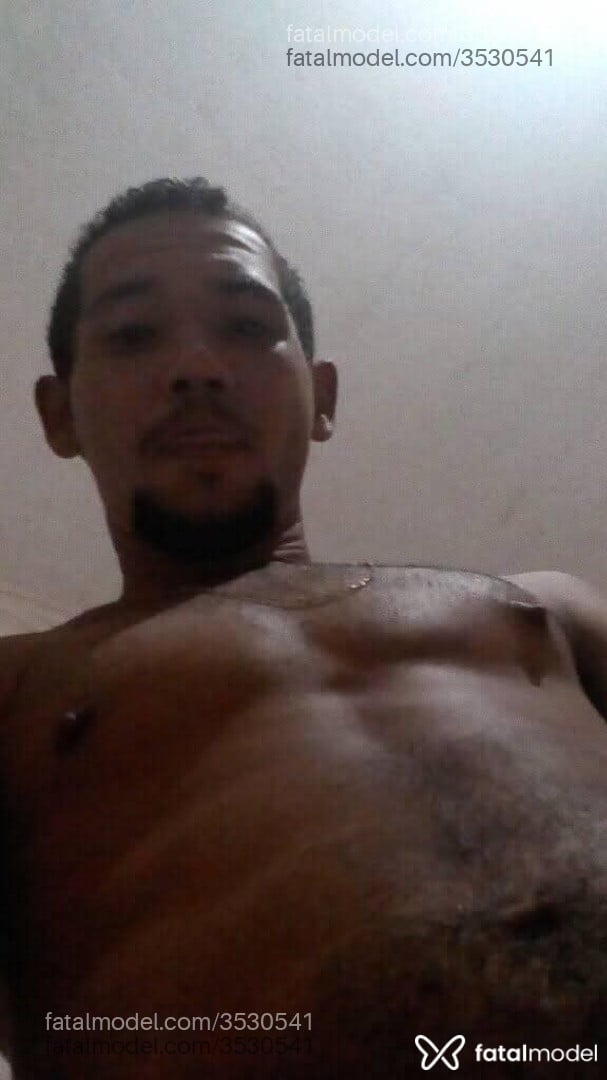 Acompanhante homem morena (o) de olhos pretos - Moderador Acompanhante homem morena (o) de olhos pretos - Moderador