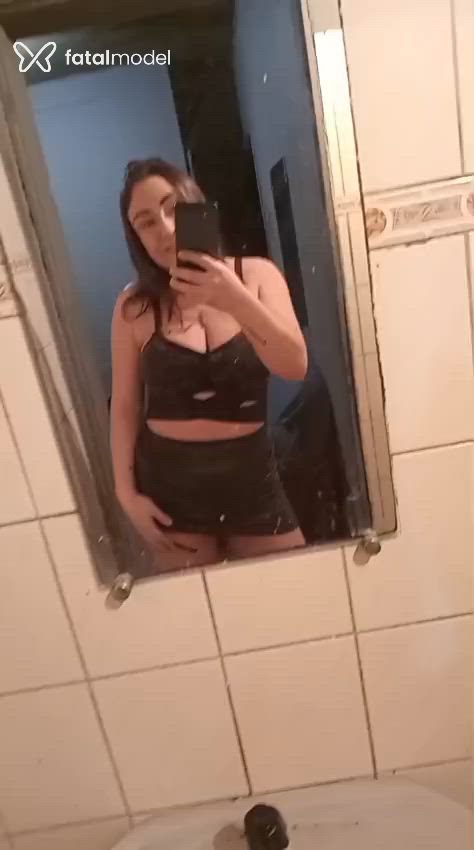 Acompanhante mulher com cabelo castanho de olhos mel - Giovanna Munhoz Acompanhante mulher com cabelo castanho de olhos mel - Giovanna Munhoz