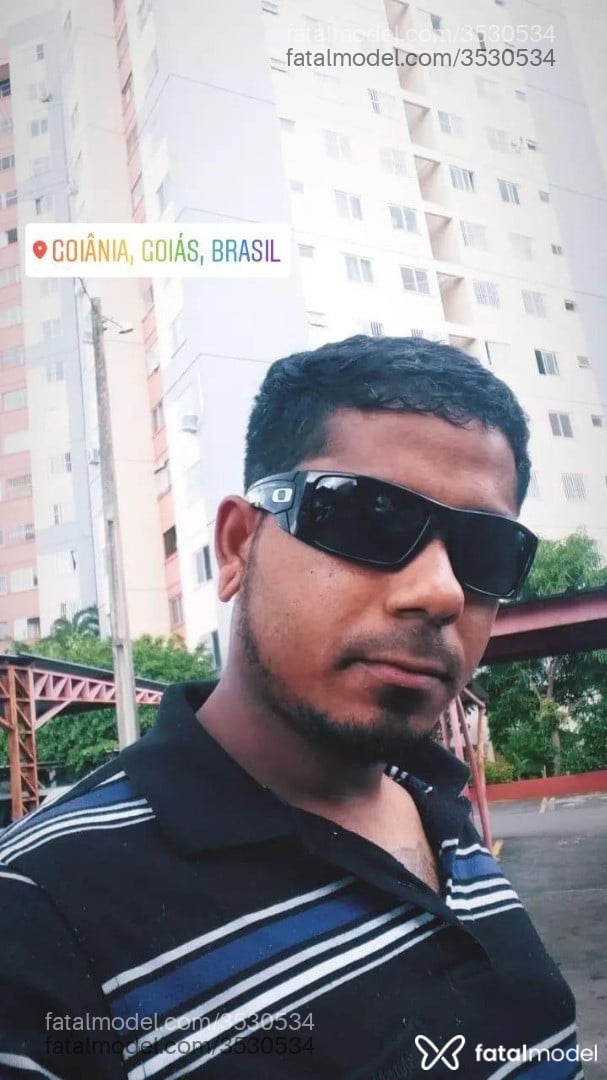 Acompanhante homem morena (o) de olhos castanhos - Tom Lima Acompanhante homem morena (o) de olhos castanhos - Tom Lima