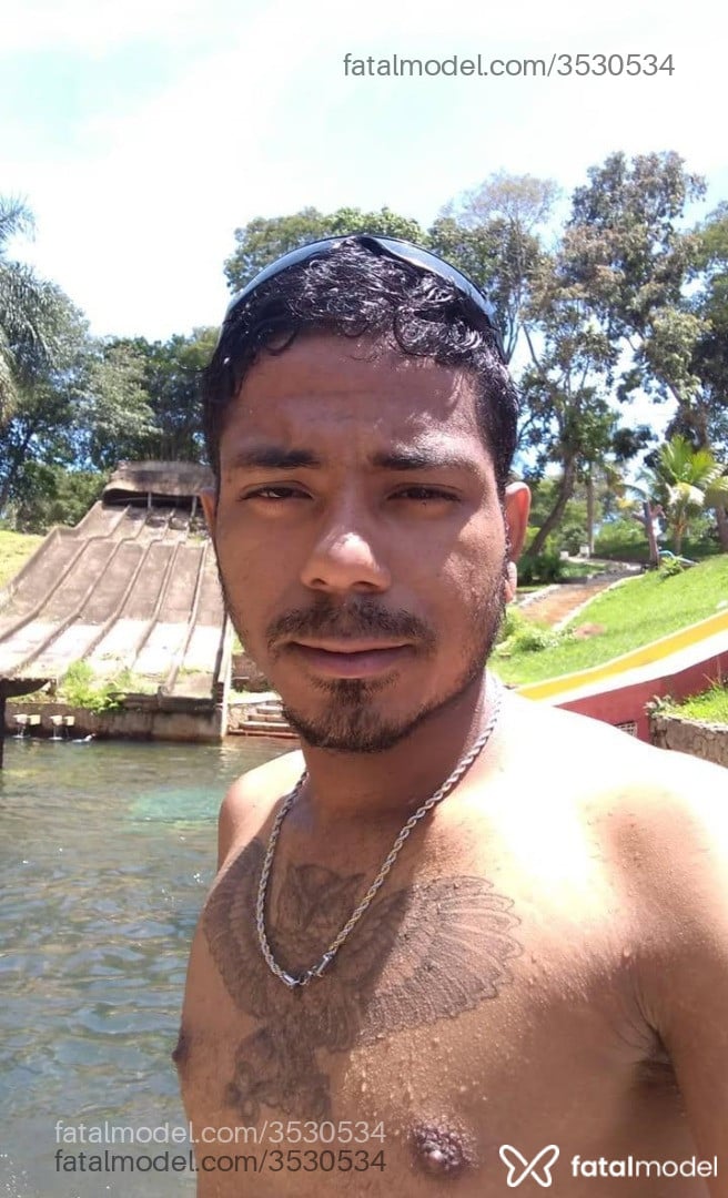 Acompanhante homem morena (o) de olhos castanhos - Tom Lima Acompanhante homem morena (o) de olhos castanhos - Tom Lima