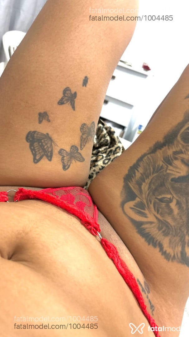 Acompanhante mulher com cabelo castanho de olhos castanhos - Letícia Ferraz