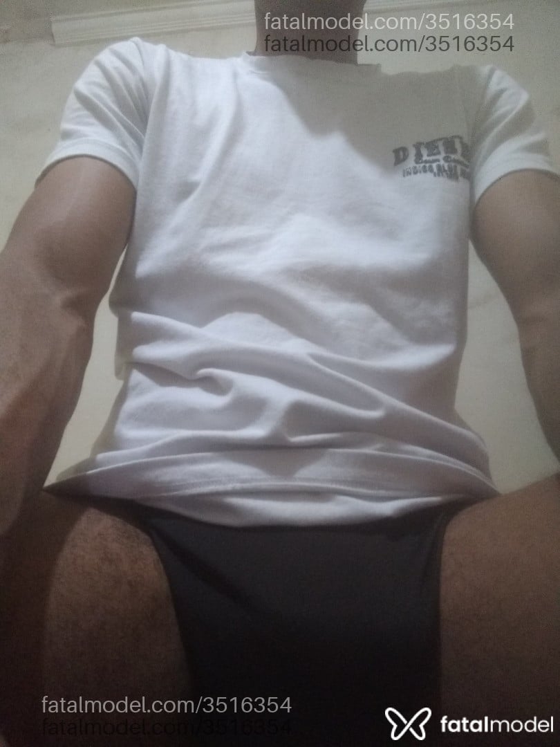 Acompanhante homem morena (o) de olhos pretos - Abdias Acompanhante homem morena (o) de olhos pretos - Abdias