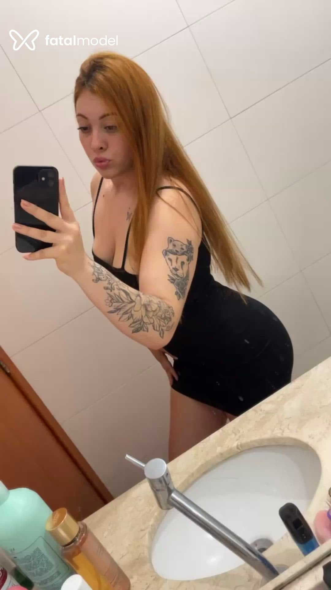 Acompanhante mulher ruiva (o) de olhos castanhos - Fer Lima