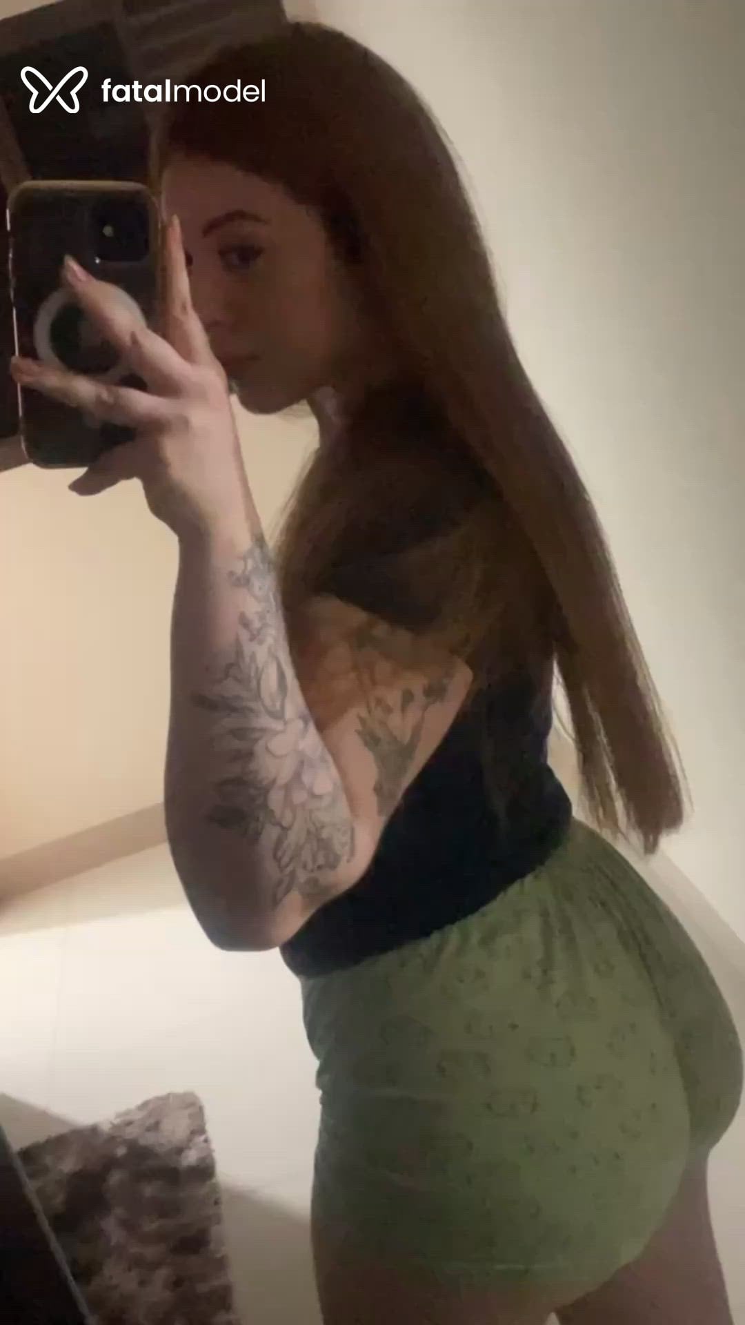 Acompanhante mulher ruiva (o) de olhos castanhos - Fer Lima