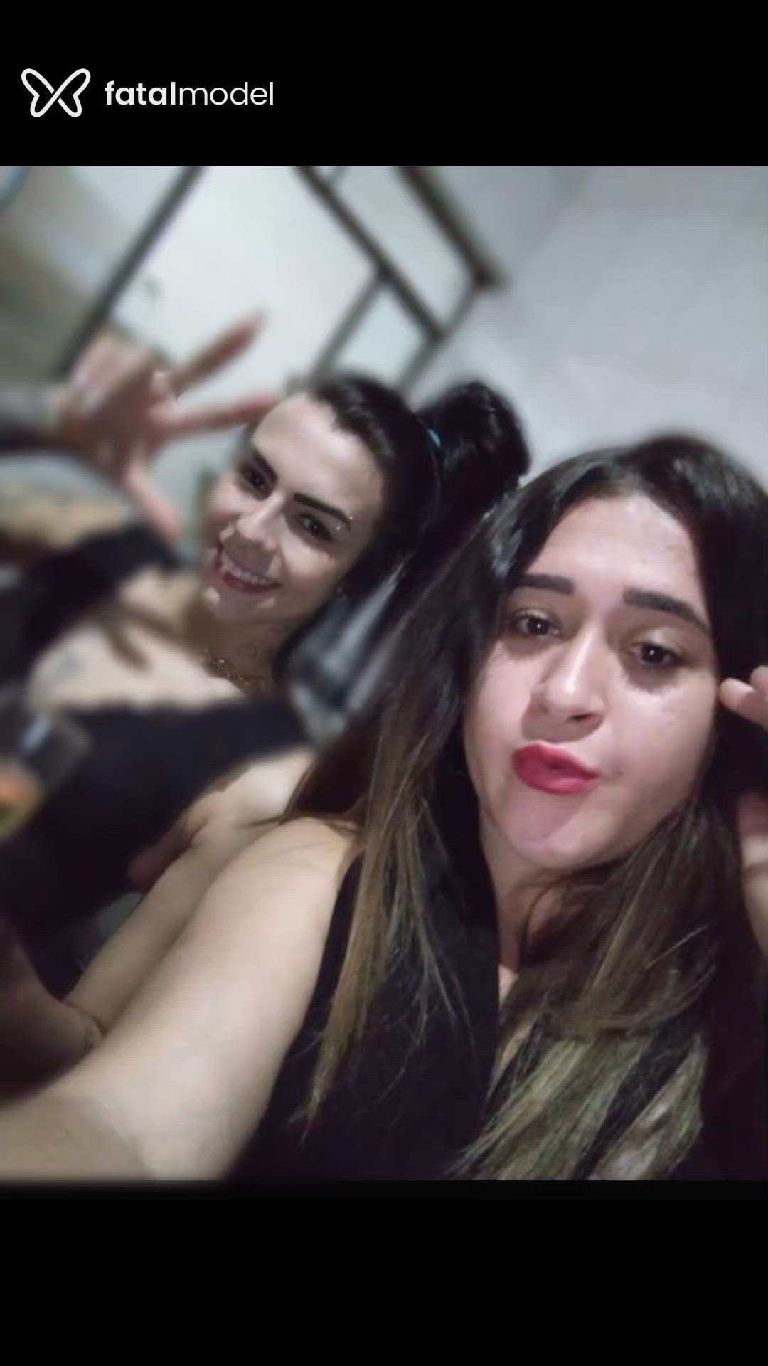 Acompanhante travesti com cabelo castanho de olhos castanhos - Patrícia queiros