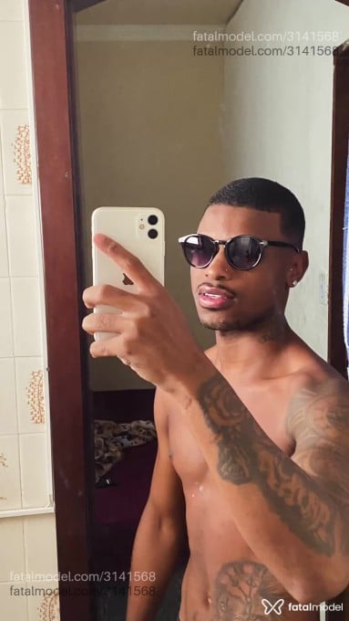 Acompanhante homem morena (o) de olhos pretos em Rio das Ostras - Pedro