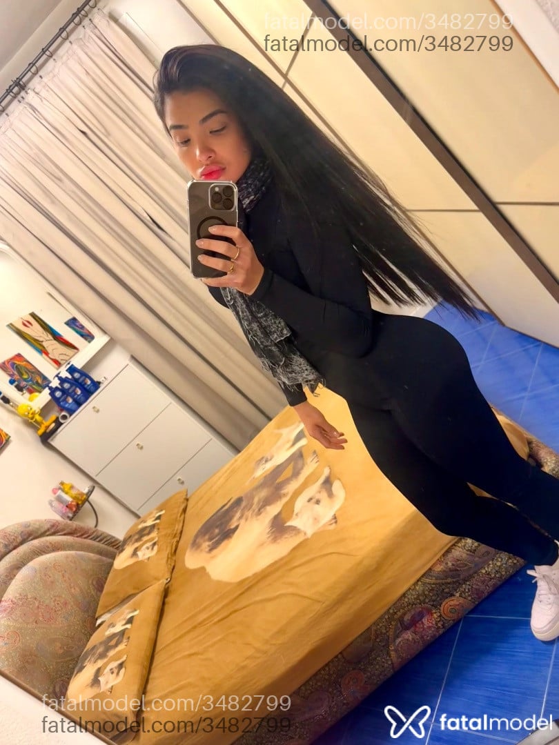 Acompanhante mulher morena (o) de olhos pretos - Sabrina Japonesa
