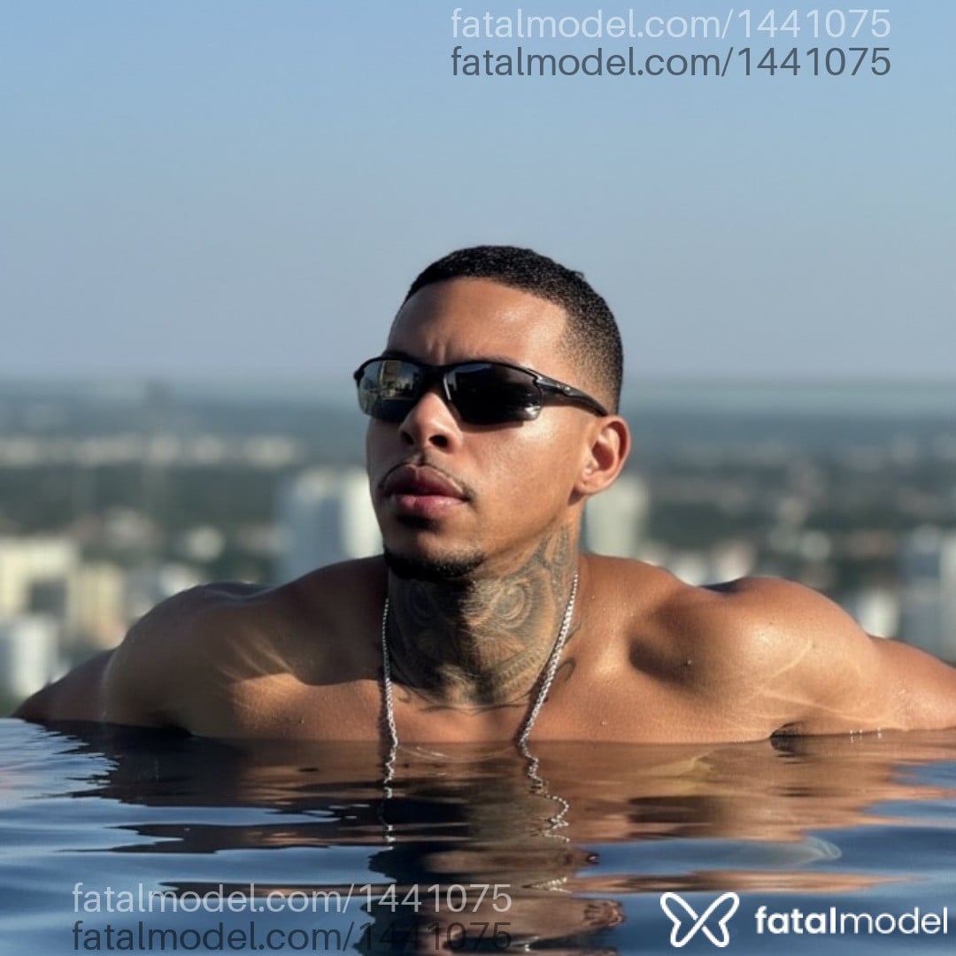 Acompanhante homem morena (o) de olhos castanhos - Felipe Acompanhante homem morena (o) de olhos castanhos - Felipe