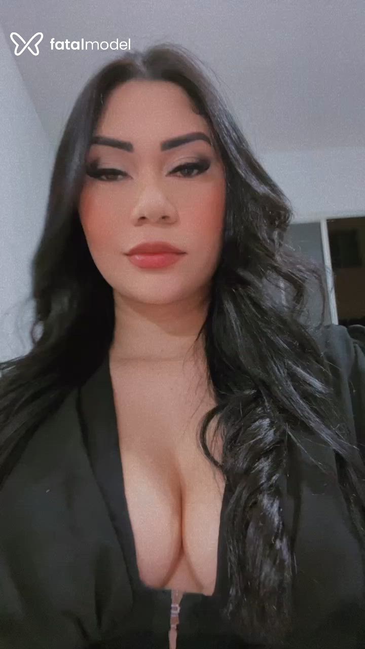 Acompanhante mulher morena (o) de olhos castanhos - Maya Acompanhante mulher morena (o) de olhos castanhos - Maya