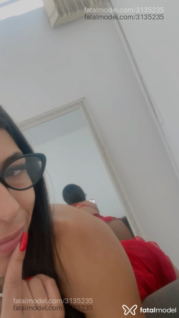 Acompanhante mulher com cabelo castanho de olhos castanhos - Nathyy