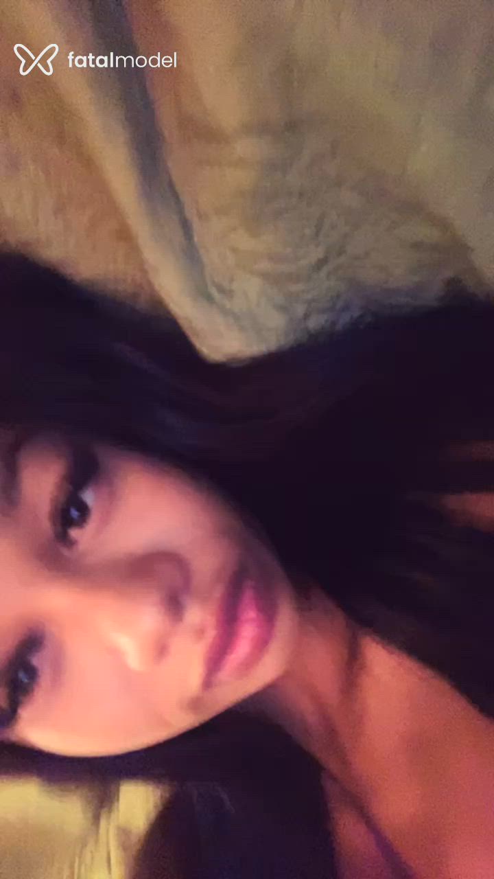 Acompanhante mulher morena (o) de olhos castanhos - Luiza