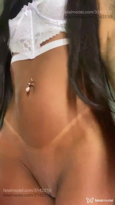 Acompanhante mulher morena (o) de olhos castanhos - Luiza