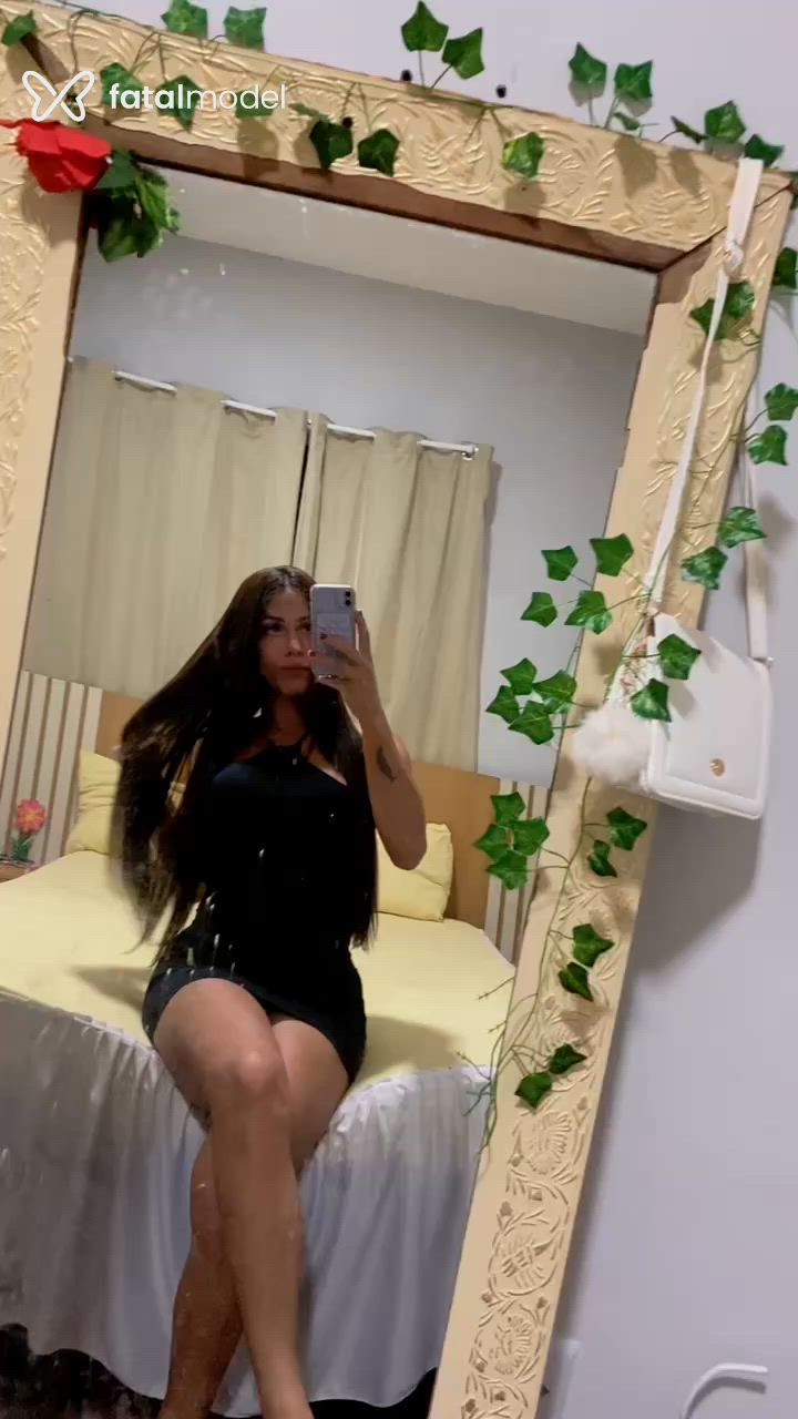 Acompanhante mulher trans morena (o) de olhos verdes - Camila Melo Acompanhante mulher trans morena (o) de olhos verdes - Camila Melo