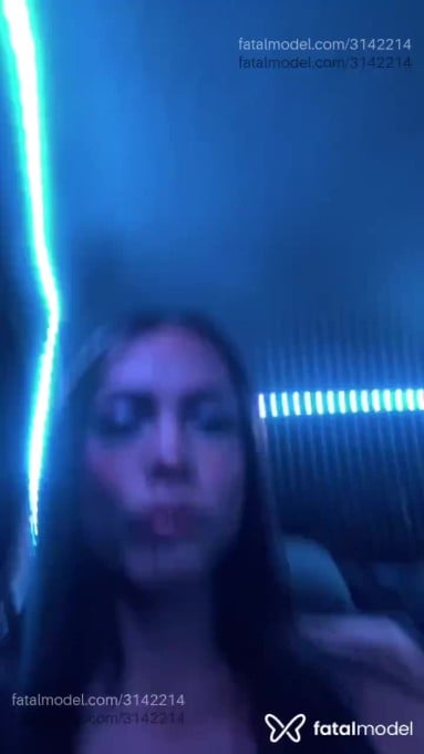Acompanhante mulher trans morena (o) de olhos verdes em Caldas Novas - Camila Melo