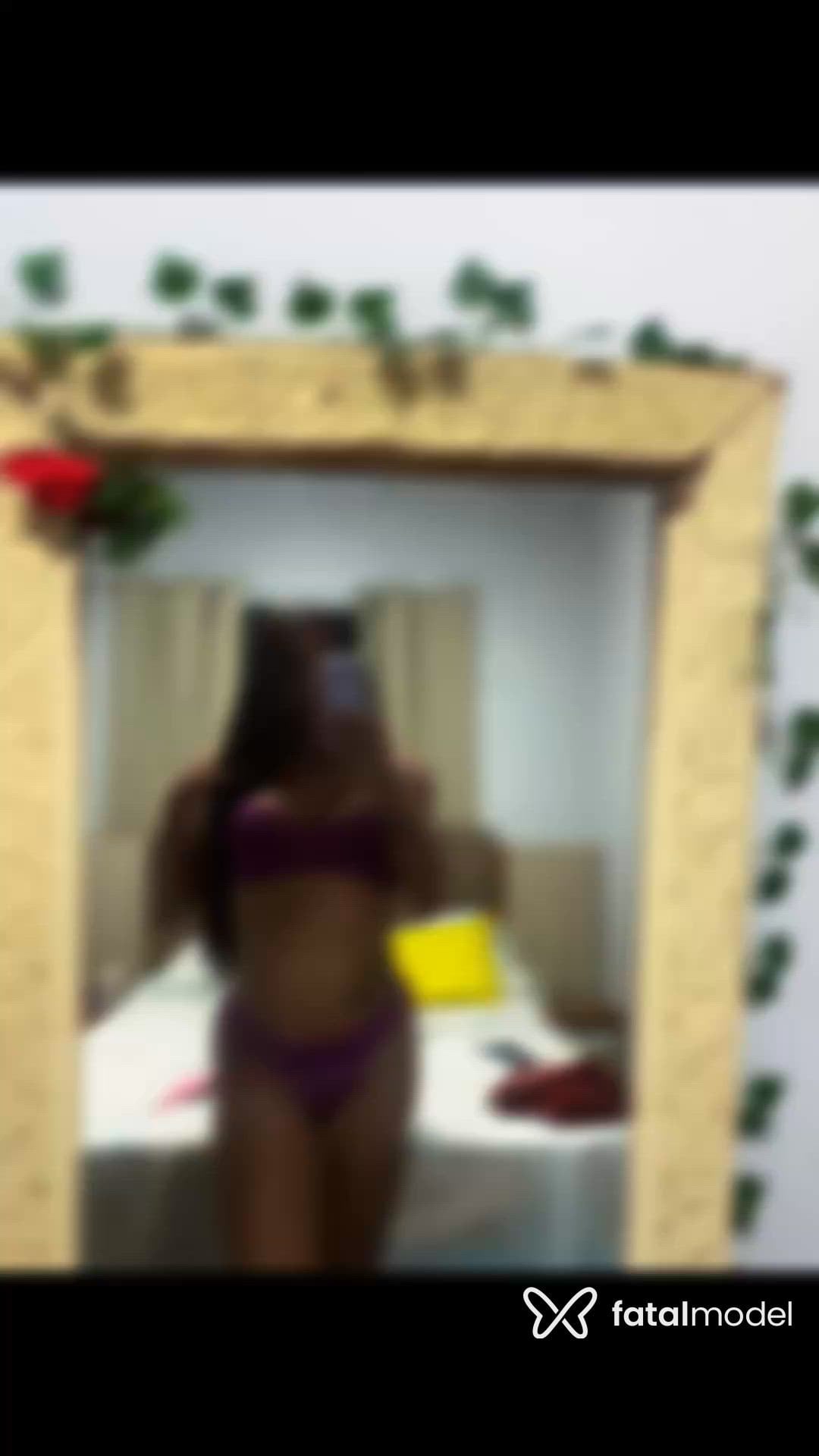 Acompanhante mulher trans morena (o) de olhos verdes - Camila Melo Acompanhante mulher trans morena (o) de olhos verdes - Camila Melo