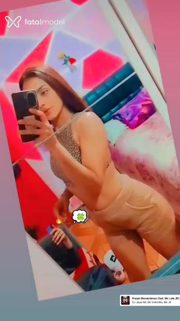 Acompanhante mulher ruiva (o) de olhos castanhos - Yara Avelar