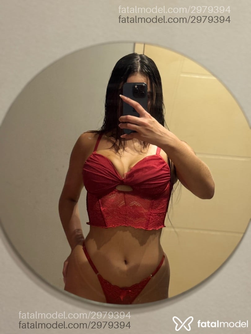 Acompanhante mulher morena (o) de olhos castanhos - Camila