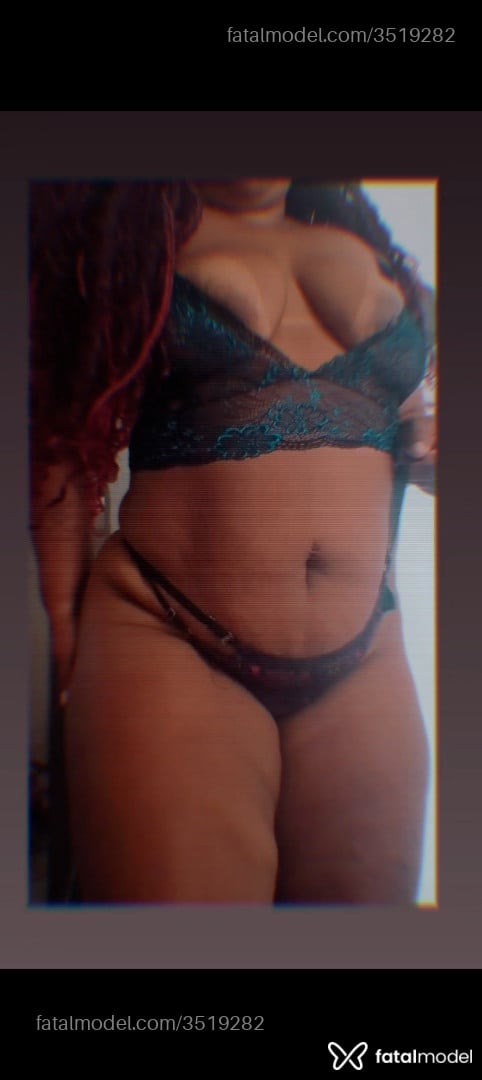 Acompanhante mulher morena (o) de olhos castanhos - Dandara