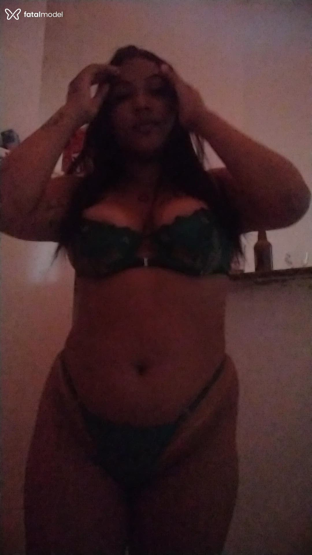 Acompanhante mulher morena (o) de olhos castanhos - Bianca Acompanhante mulher morena (o) de olhos castanhos - Bianca