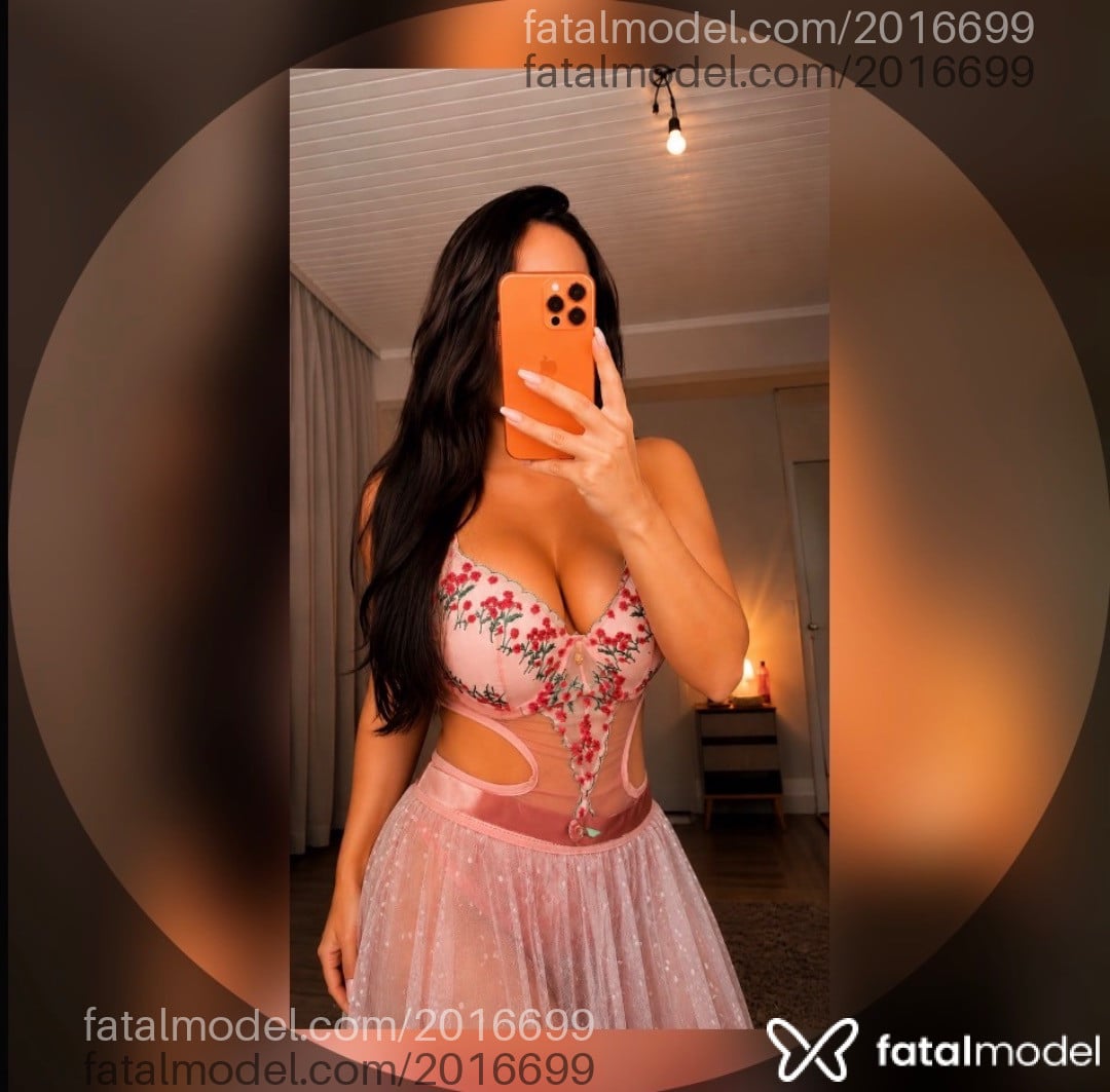 Acompanhante mulher com cabelo castanho de olhos castanhos - Paula