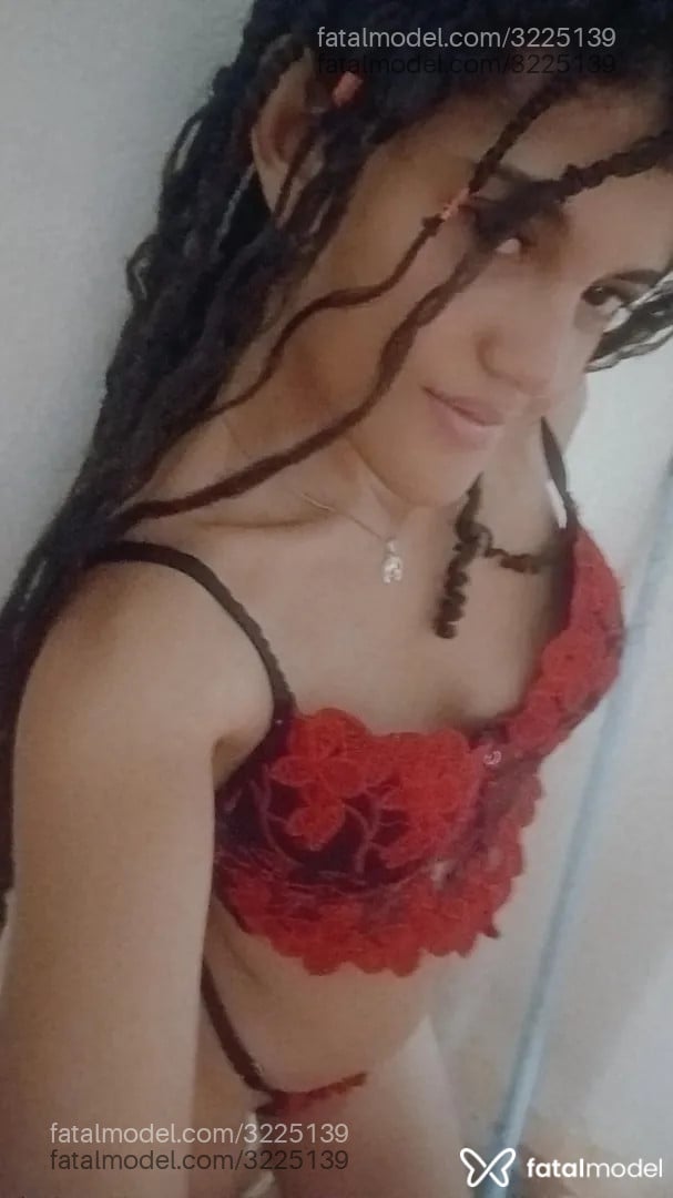 Acompanhante mulher morena (o) de olhos castanhos - Brendha Acompanhante mulher morena (o) de olhos castanhos - Brendha